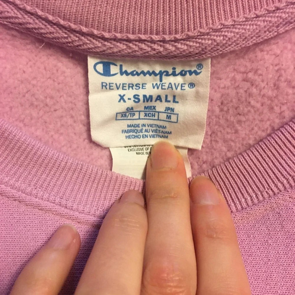 Lavender Champion Crewneck - Picture 2 of 4